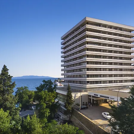 Ambasador - By Liburnia & מלון 5*