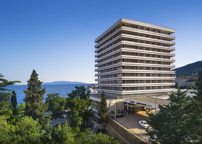 Ambasador - By Liburnia & Hotel 5*