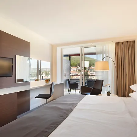 Ambasador - By Liburnia & Hotel 5*