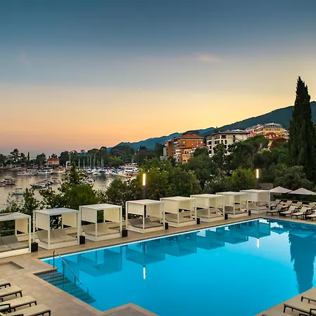 Ambasador - By Liburnia & Hotel 5*