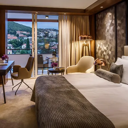 Ambasador - By Liburnia & Hotel 5*