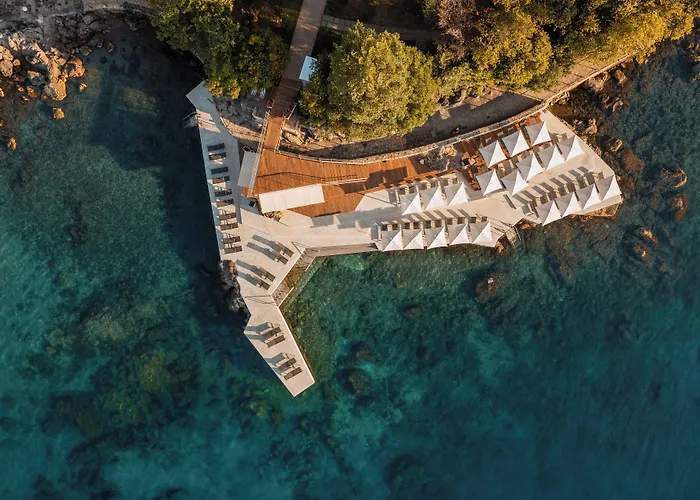 Ambasador - By Liburnia & Hotell