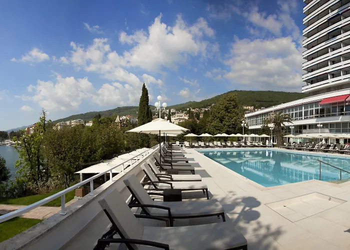 Ambasador - By Liburnia & Otel 5*